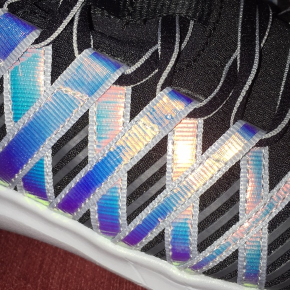 Brand new under armor sneakers - Picture 3 of 6